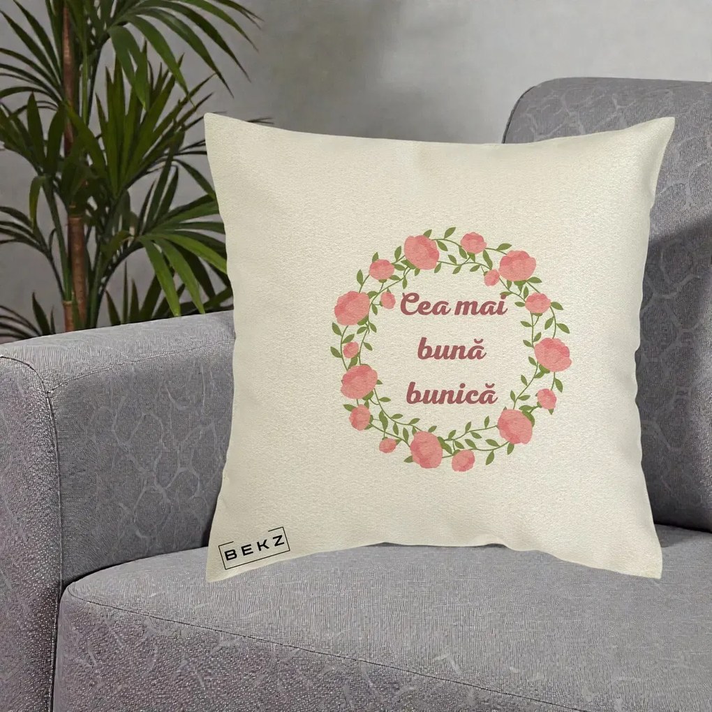 Cadou pentru Bunica - Perna Personalizata Cea Mai Buna Bunica Coronita Trandafiri Roz Clasic, 40x40 cm, Ecru, Husa Detasabila, Perna Inclusa, BEKZ®