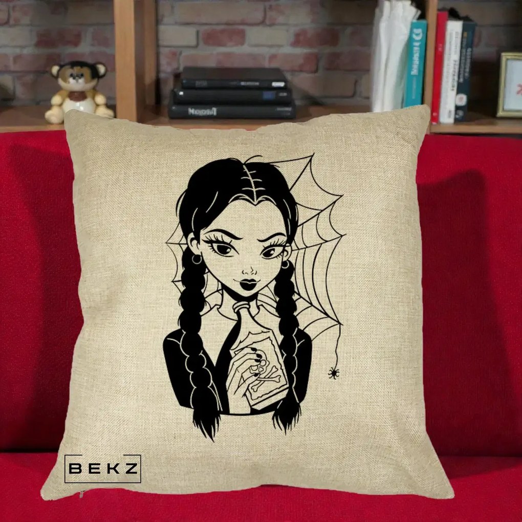 Perna Personalizata Wednesday cu Panza de Paianjen, 40x40 cm, Crem, Husa Detasabila, Perna Inclusa, BEKZ®