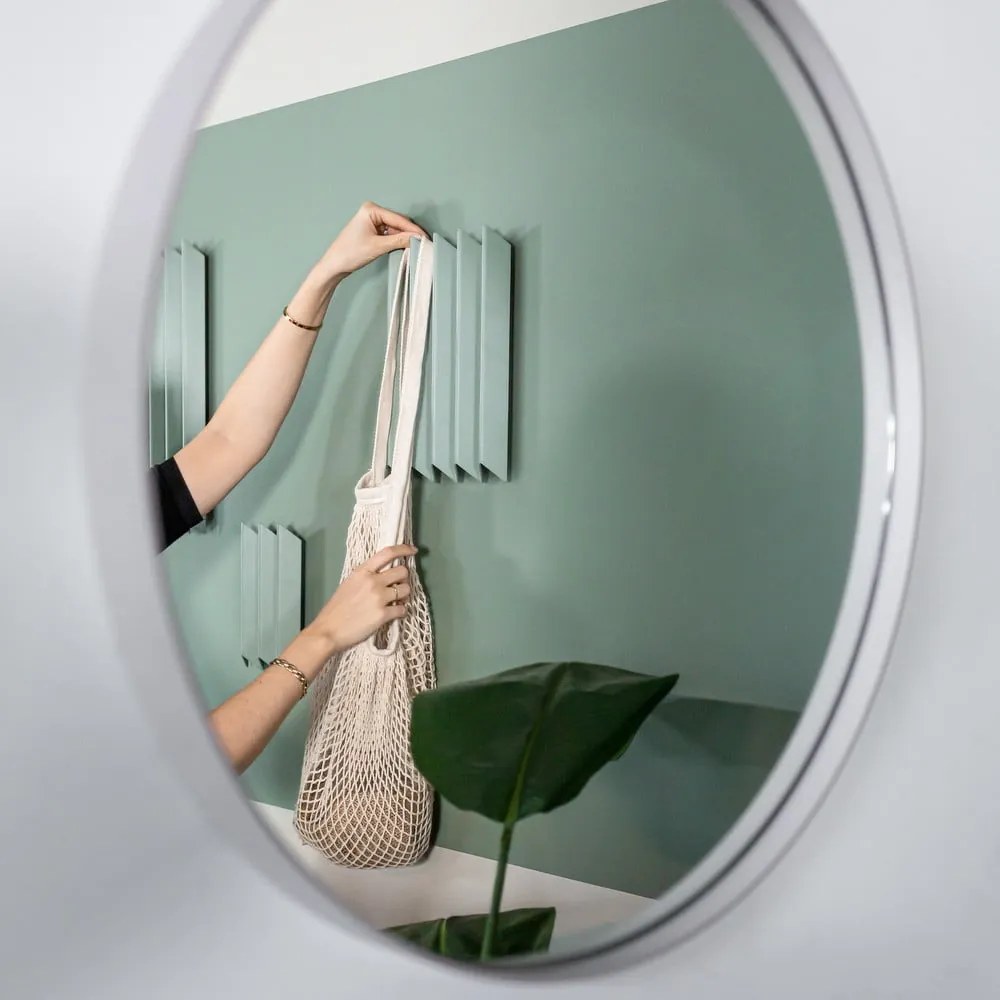 Cuier de perete verde prăfuit din metal 21 cm Sensu – Spinder Design