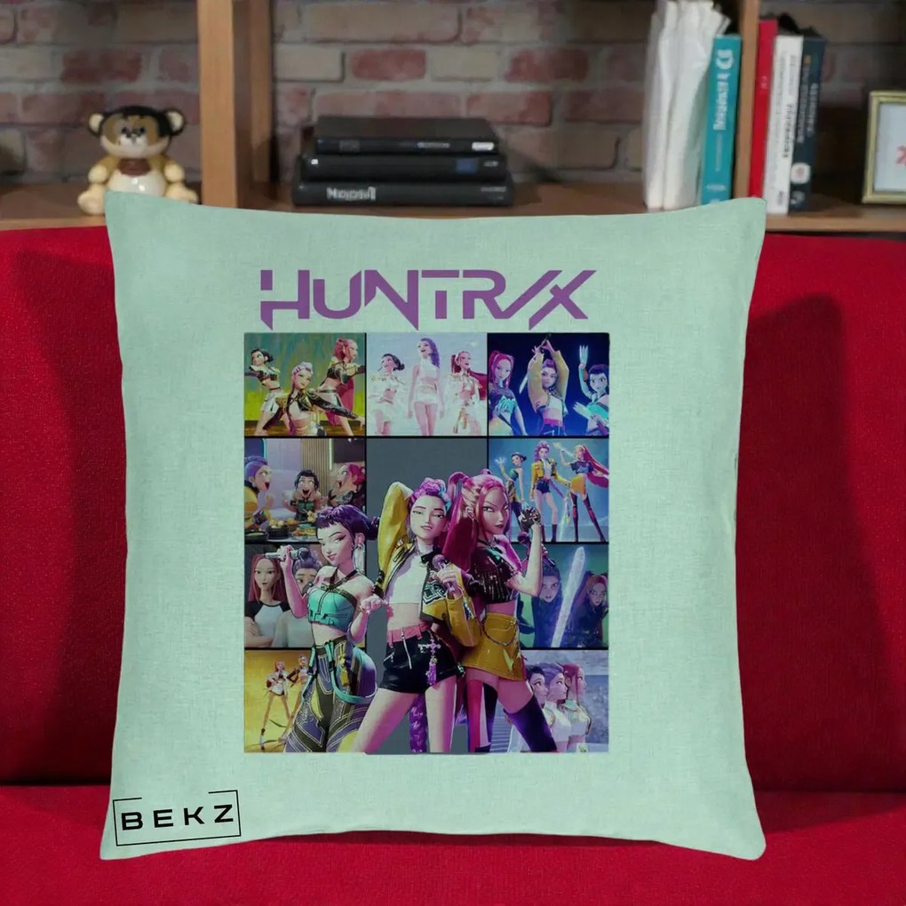 Perna Personalizata K-pop HUNTRX Colaj Animat Foto Grup, 40x40 cm, Verde Menta, Husa Detasabila, Perna Inclusa, BEKZ®