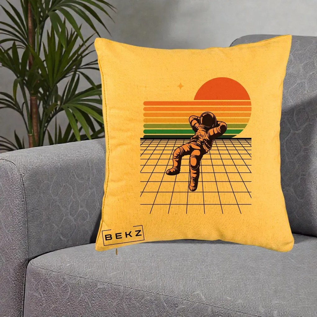 Perna Decorativa Astronaut Retro Space, 40x40 cm, Galben, Husa Detasabila, Perna Inclusa, BEKZ®