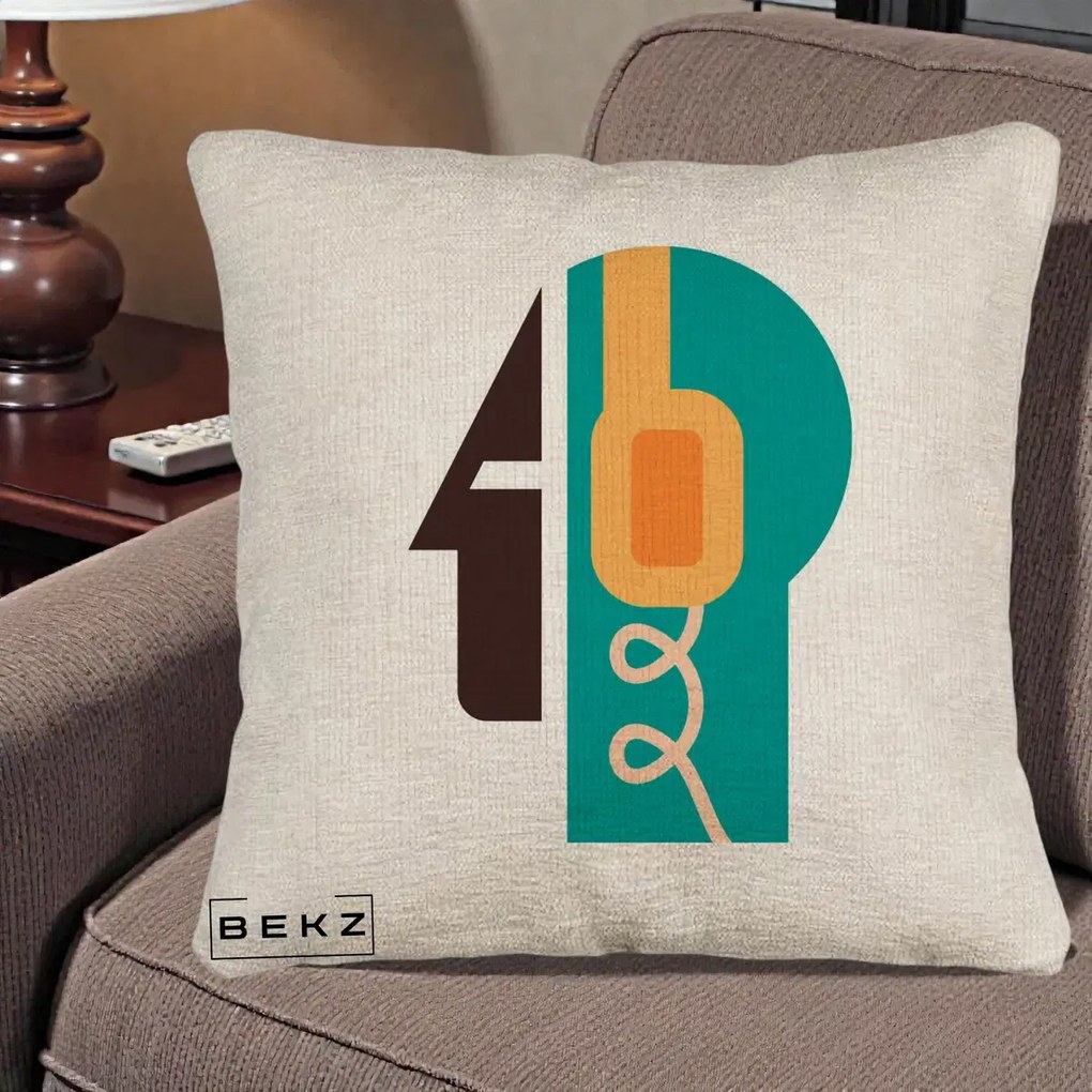Perna Personalizata Retro Casti Muzicale, 40x40 cm, Bej Canapea, Husa Detasabila, Perna Inclusa, BEKZ®