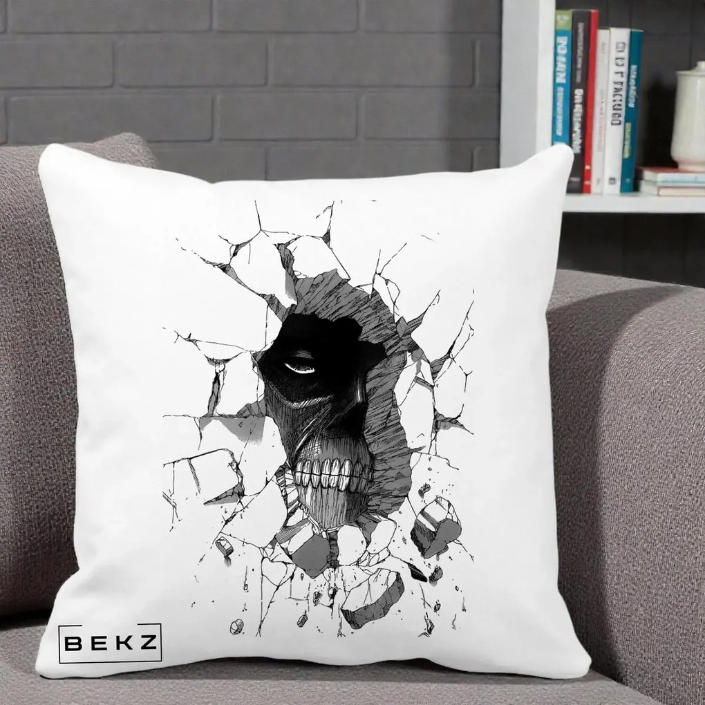 Perna Personalizata Attack on Titan Titan Crapand Zidul, 40x40 cm, Alba Mata, Husa Detasabila, Perna Inclusa, BEKZ®