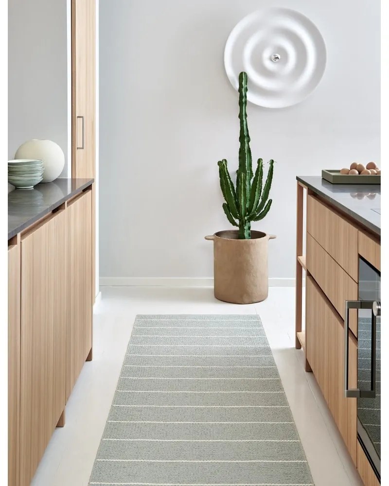 Covor tip traversă pentru interior și exterior verde deschis 70x270 cm Carl Sage – Pappelina