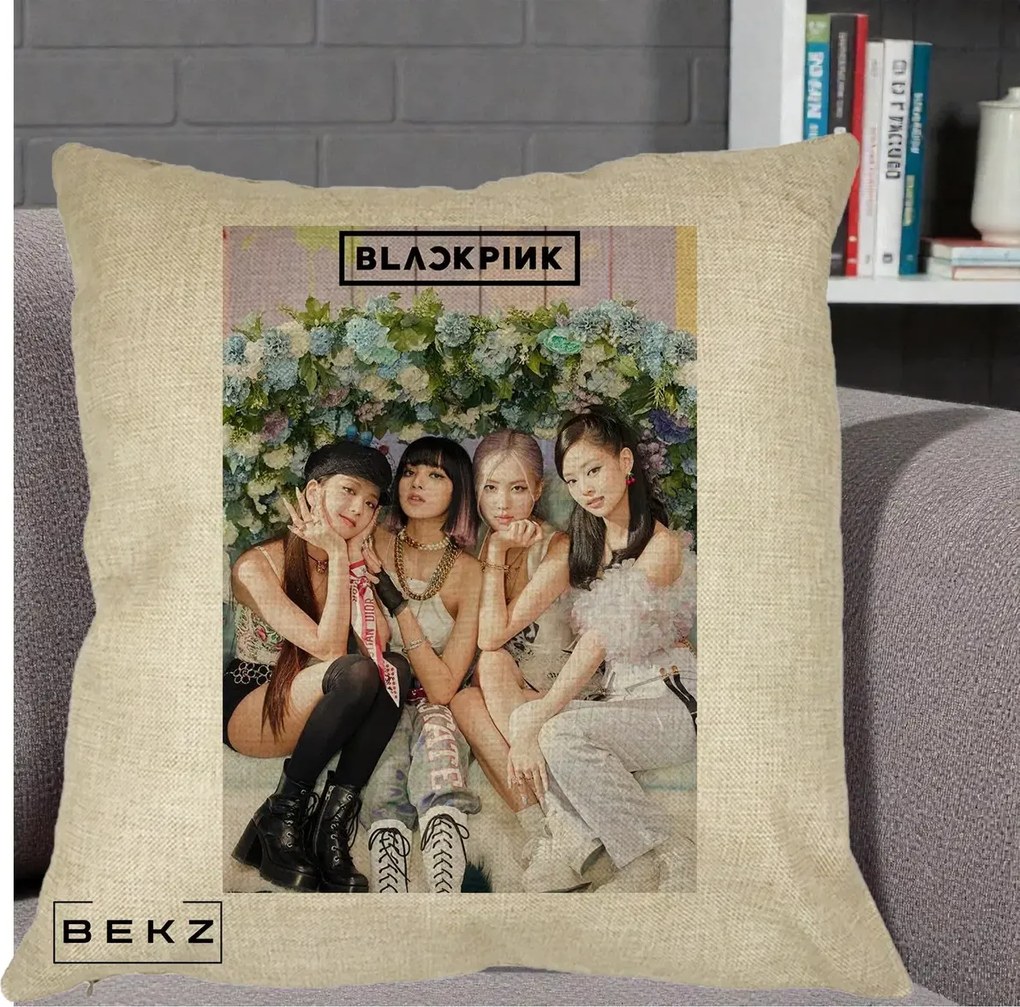 Perna Personalizata K-pop BLACKPINK Foto Grup, 40x40 cm, Crem, Husa Detasabila, Perna Inclusa, BEKZ®