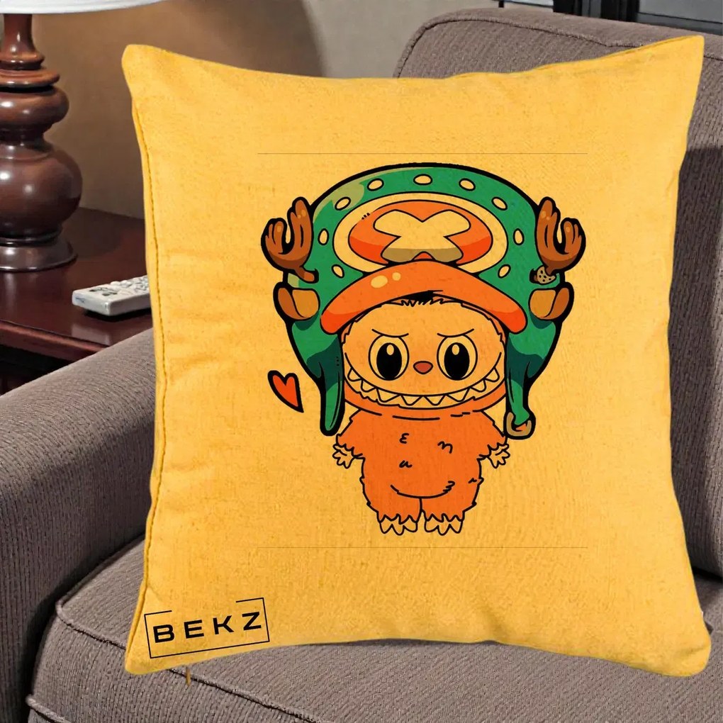 Perna Personalizata Labubu x Tony Tony Chopper, 40x40 cm, Galben, Husa Detasabila, Perna Inclusa, BEKZ®
