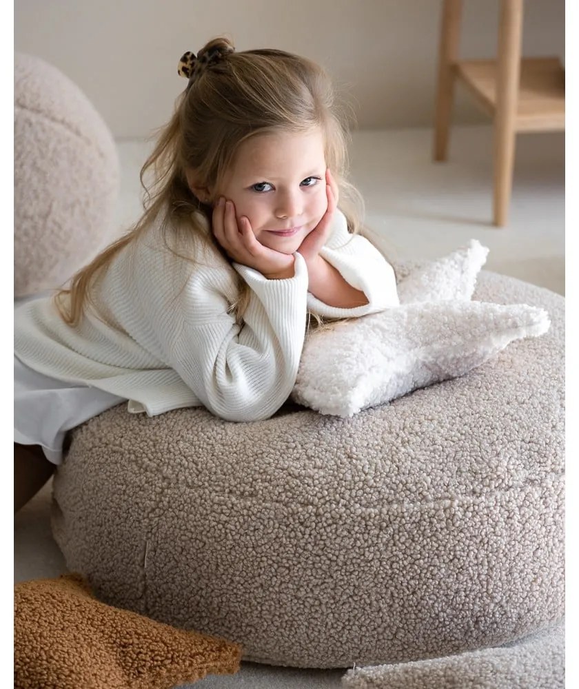 Fotoliu puf pentru copii maro deschis cu tapițerie din țesătură bouclé Round – Wigiwama