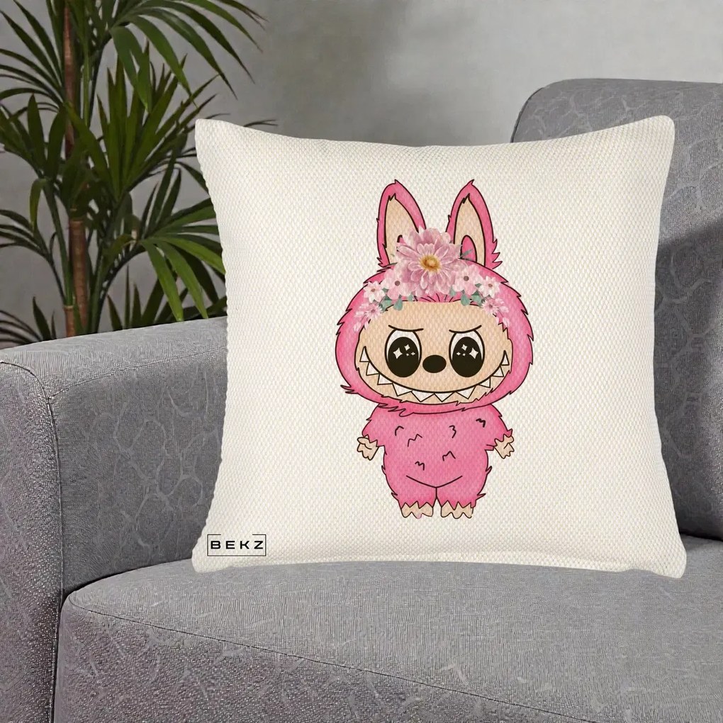 Perna Personalizata Labubu Roz cu Coroana Florala, 40x40 cm, Crem Reliefat, Husa Detasabila, Perna Inclusa, BEKZ®
