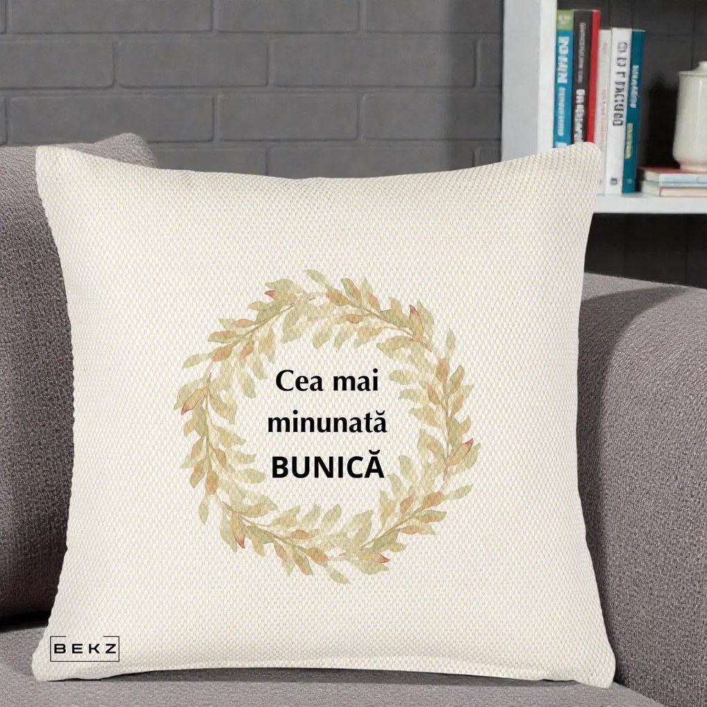 Cadou pentru Bunica - Perna Personalizata Cea Mai Minunata Bunica Coronita Frunze Acuarela, 40x40 cm, Crem Reliefat, Husa Detasabila, Perna Inclusa, BEKZ®