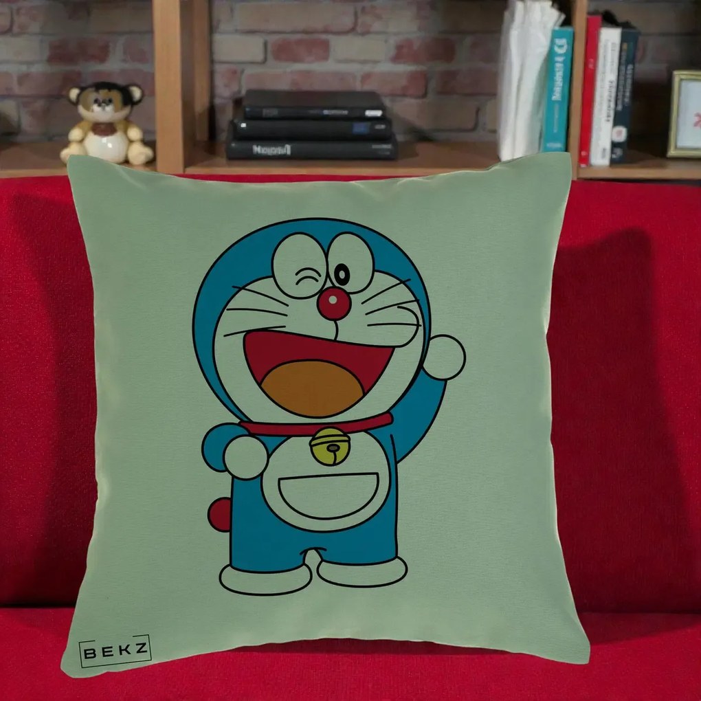Perna Personalizata Doraemon Salutand, 40x40 cm, Verde, Husa Detasabila, Perna Inclusa, BEKZ®