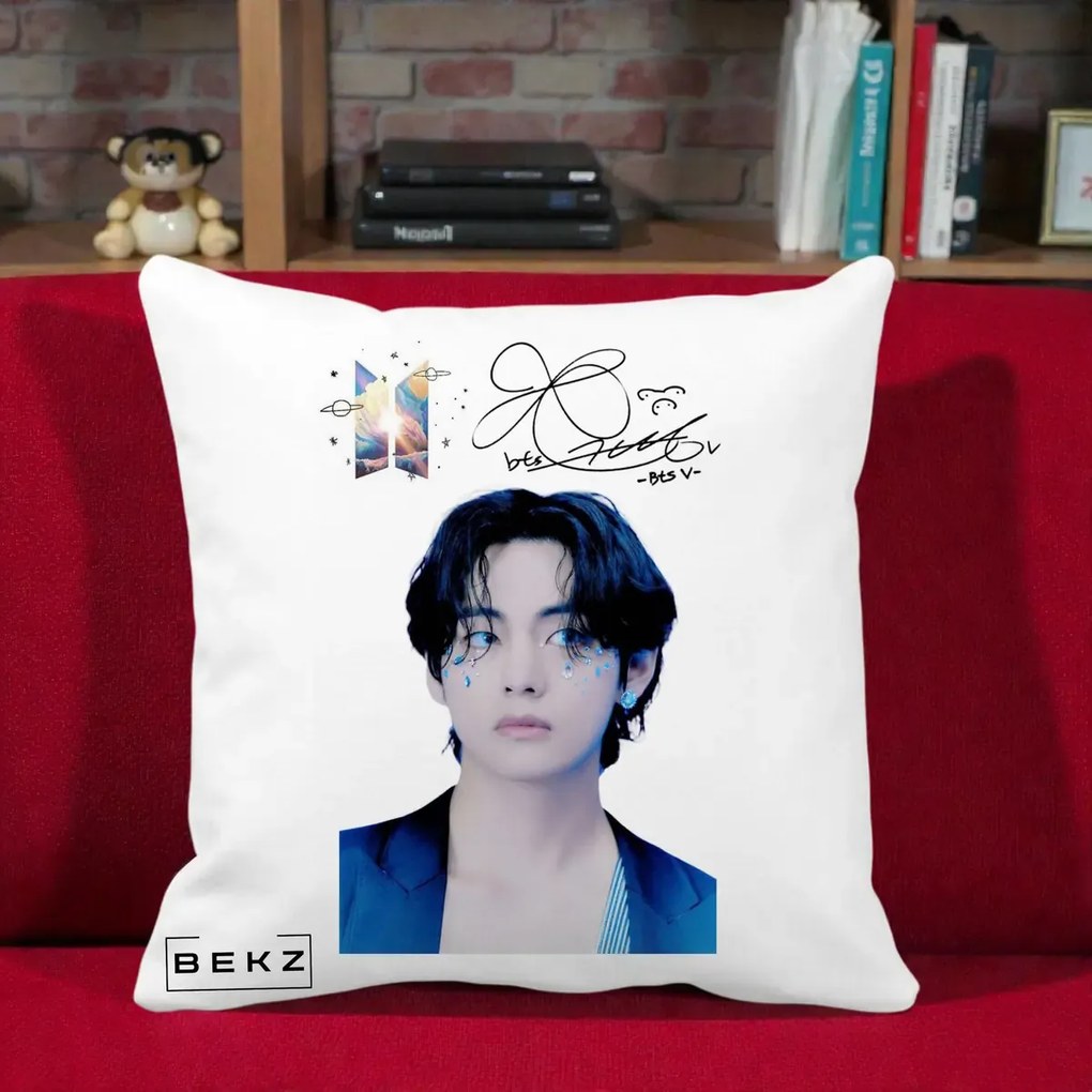 Perna Personalizata K-pop BTS V Taehyung Portret cu Autograf, 40x40 cm, Alba Mata, Husa Detasabila, Perna Inclusa, BEKZ®