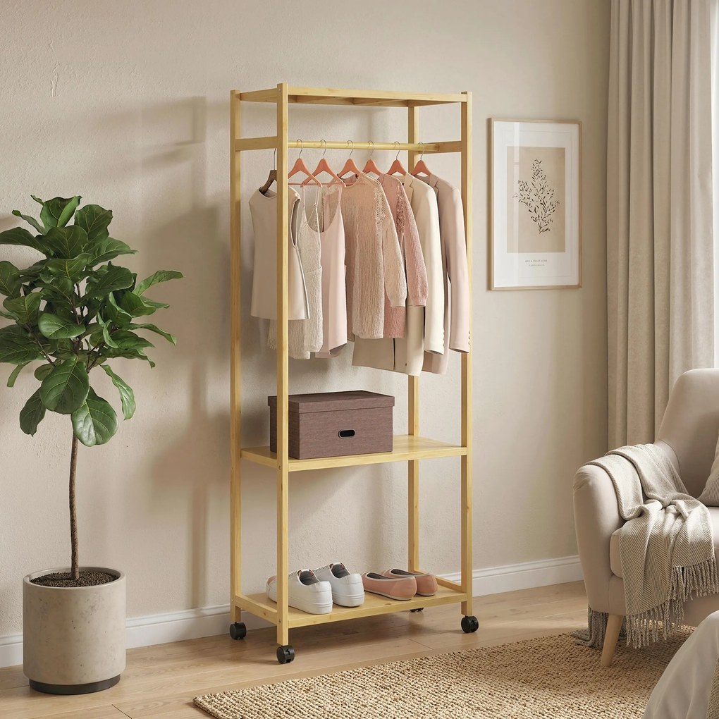 HOMCOM Cuier de Podea cu Bară și 4 Roți, Economisire Spațiu, Cuier din Bambus cu Rafturi Inferioare, pentru Dormitor, Hol, 70x35x175 cm, Lemn Natural | Aosom Romania