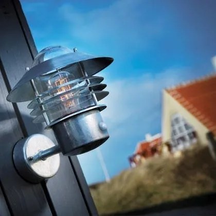 Aplica de perete exterior cu senzor, IP54 Vejers Up GS 25101031NL