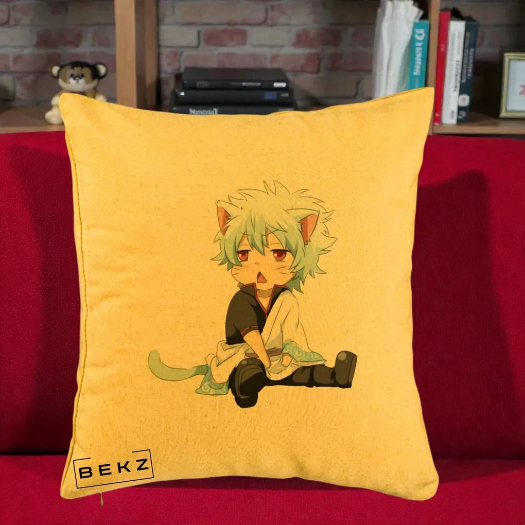 Perna Personalizata Gintama Gintoki Chibi Pisica, 40x40 cm, Galben, Husa Detasabila, Perna Inclusa, BEKZ®