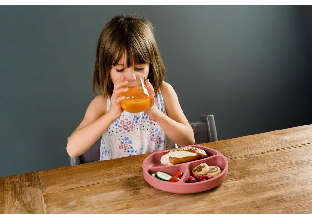 Farfurie pentru copii cărămizie din silicon 19x20,5 cm Dusky Pink – Kindsgut