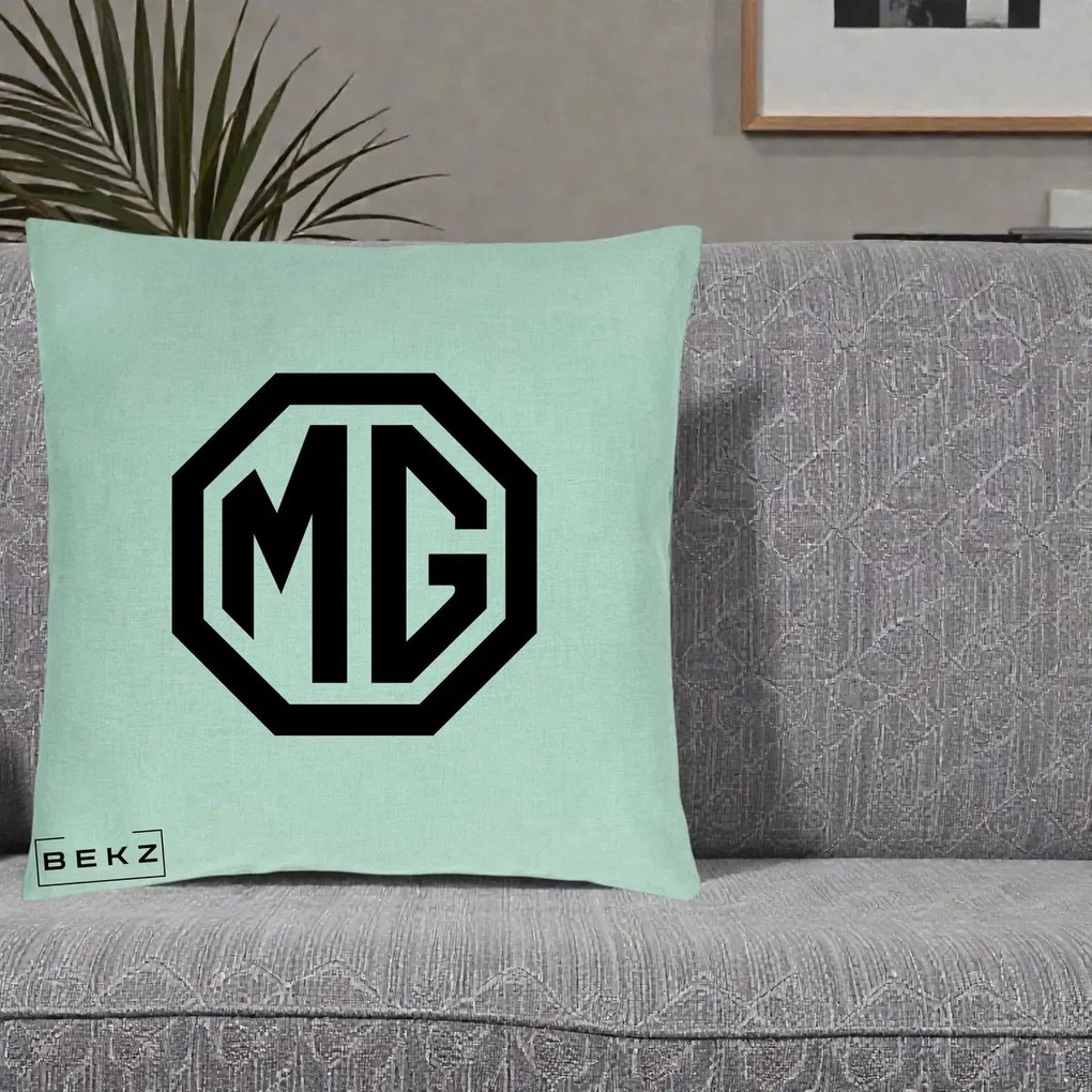 Perna Personalizata cu emblema MG, 40x40 cm, Verde Menta, Husa Detasabila, Perna Inclusa, BEKZ®