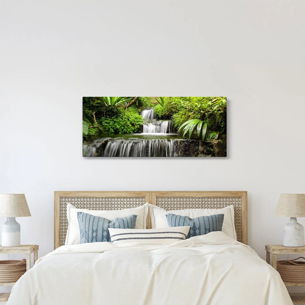 Tablou - Cascadă în pădurea tropicală (120x50 cm)