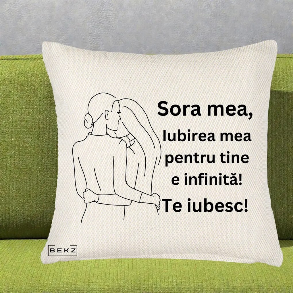 Cadou pentru Sora - Perna Personalizata Sora Mea Te Iubesc Imbratisare din Spate Line Art, 40x40 cm, Crem Reliefat, Husa Detasabila, Perna Inclusa, BEKZ®