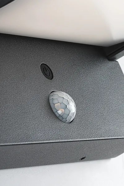 Aplică LED solară cu senzor Brilagi ANKLE LED/10W/3,7V 4000K IP65