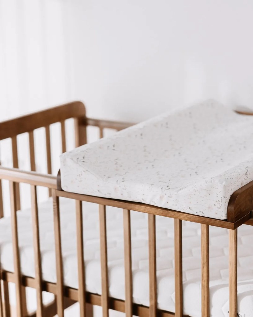 Saltea din spuma pentru masa de infasat din lemn, atasabila la patut bebe, 120x60 si 140x70 cm, impermeabila cu margini de protectie, 72x47 cm Lunca by Woodies