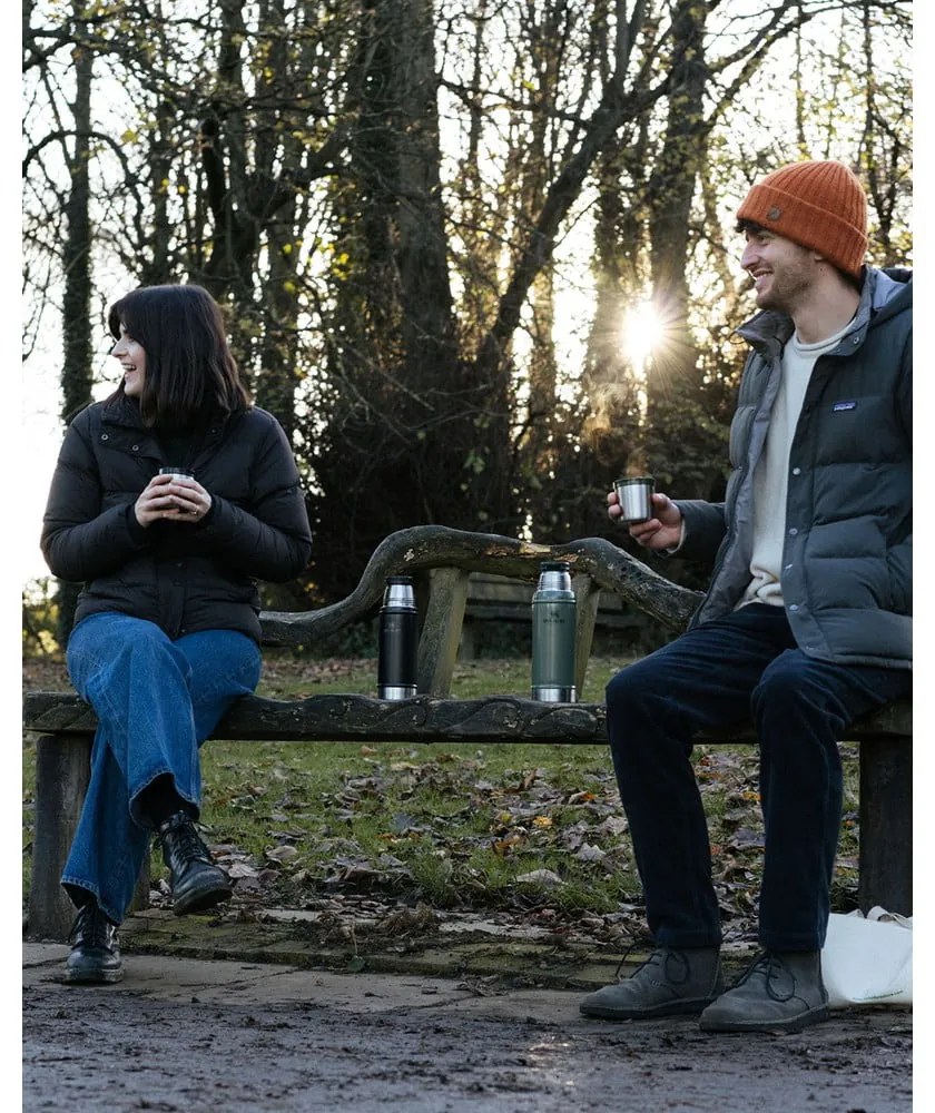 Termos verde din oțel inoxidabil 750 ml Legendary Classic Hammer Tone Green – Stanley