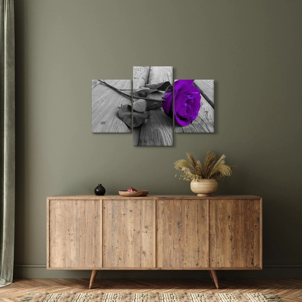 Tablou - Trandafir violet cu tulpina verde (90x60 cm)