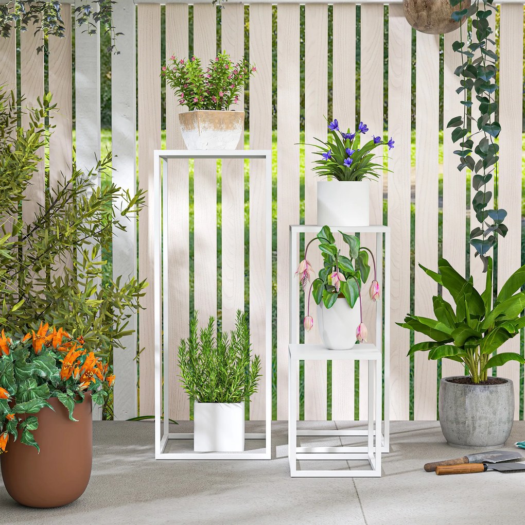 Outsunny Lot de 3 suporturi pentru plante pătrate din metal, empilabile interior și exterior, pentru grădină, balcon, casă, alb | Aosom Romania