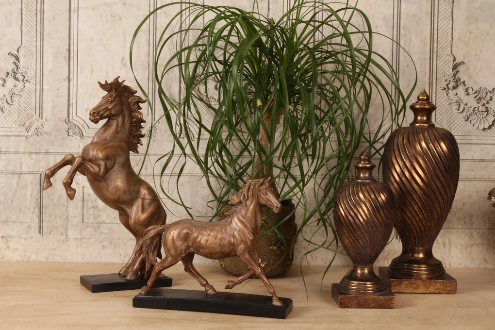 Statuetă decorativă din polirășină, bronz, cal în trap pe soclu negru, finisaj antichizat, 25 x 29,5 x 7,5 cm, „Bucéphale”