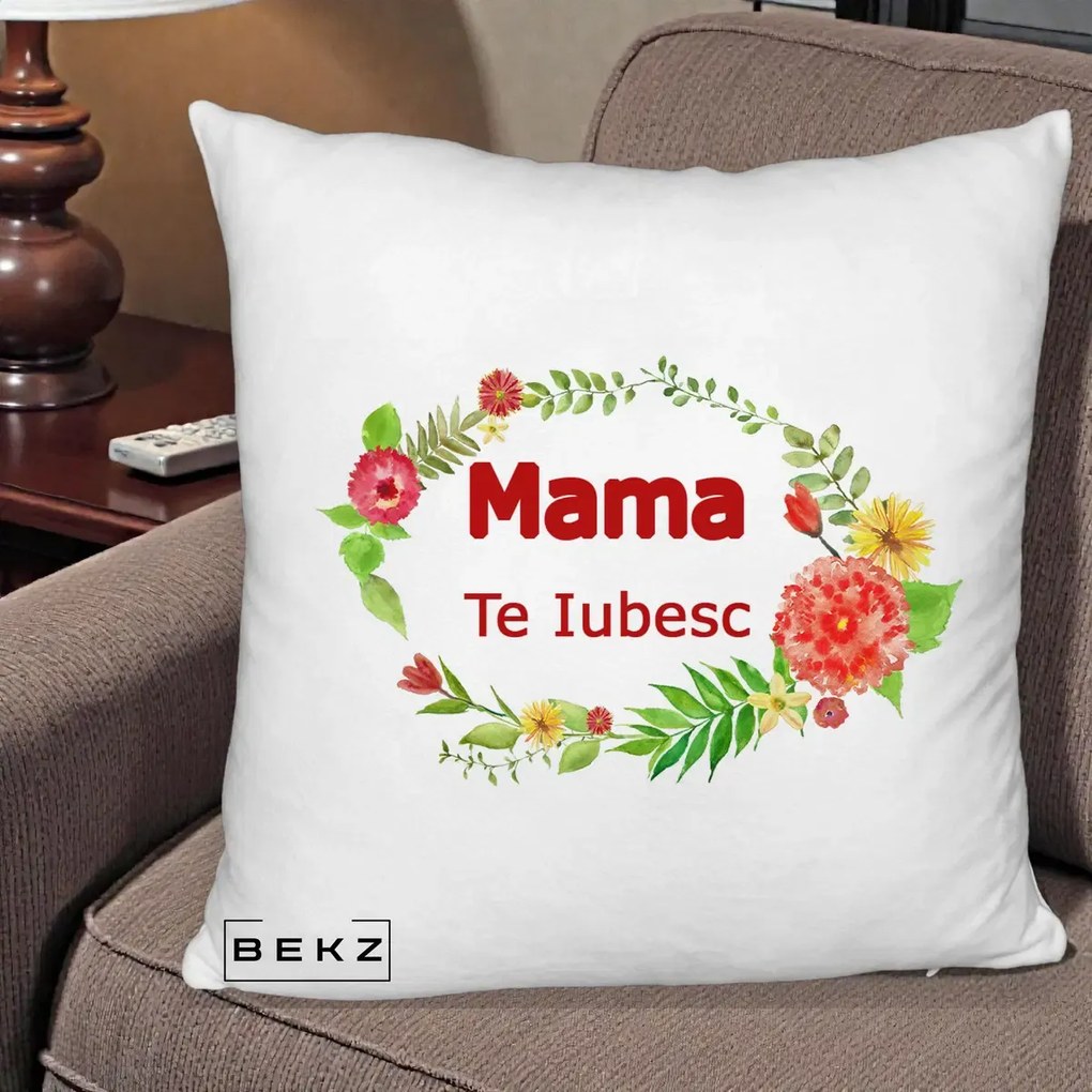 Cadou pentru Mama - Perna Personalizata Mama Te Iubesc Flori Rosii, 40x40 cm, Alb Pufos, Husa Detasabila, Perna Inclusa, BEKZ®