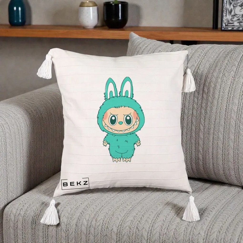 Perna Personalizata Labubu Turcoaz, 40x40 cm, Bej cu Franjuri, Husa Detasabila, Perna Inclusa, BEKZ®