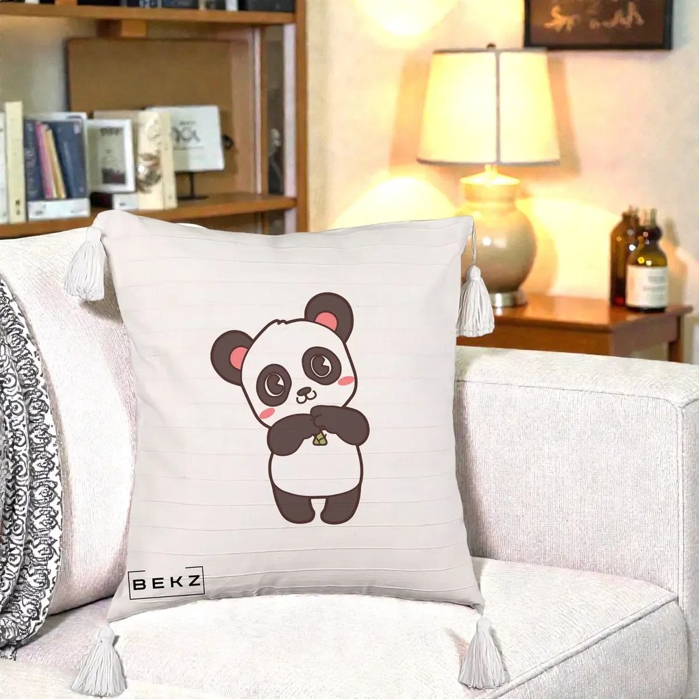 Perna Personalizata Panda Kawaii cu Bambus, 40x40 cm, Bej cu Franjuri, Husa Detasabila, Perna Inclusa, BEKZ®