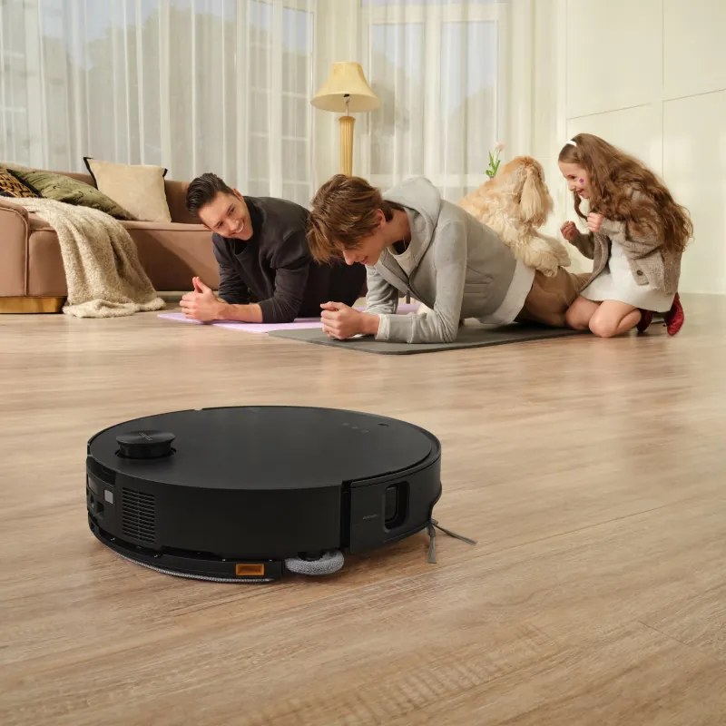 Aspirator robotic cu AI Roborock Saros 10, 65W, 22000 Pa, 270 ml, SMART, Curățare uscată și umedă, LiDAR, StarSight, 180 min autonomie, Negru