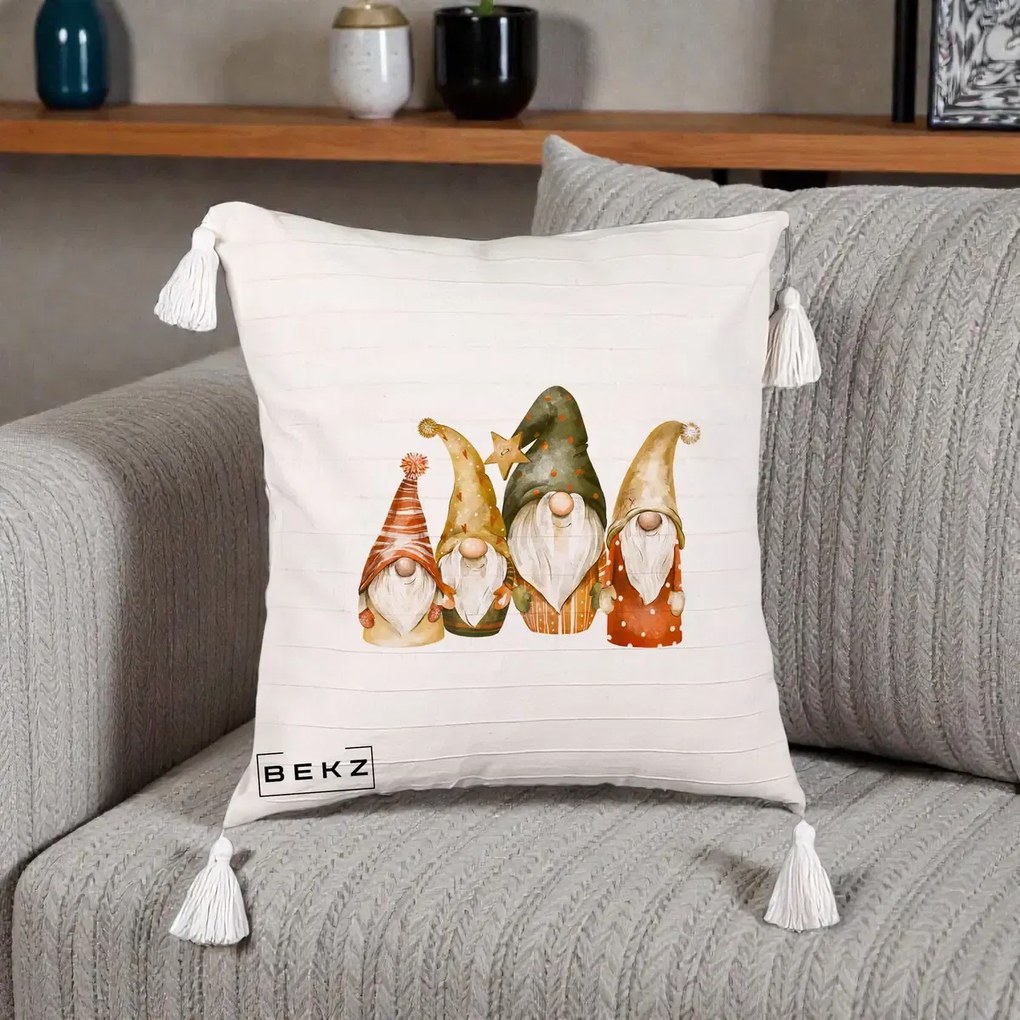 Perna Decorativa Gnomi de Craciun Patru, 40x40 cm, Bej cu Franjuri, Husa Detasabila, Perna Inclusa, BEKZ®
