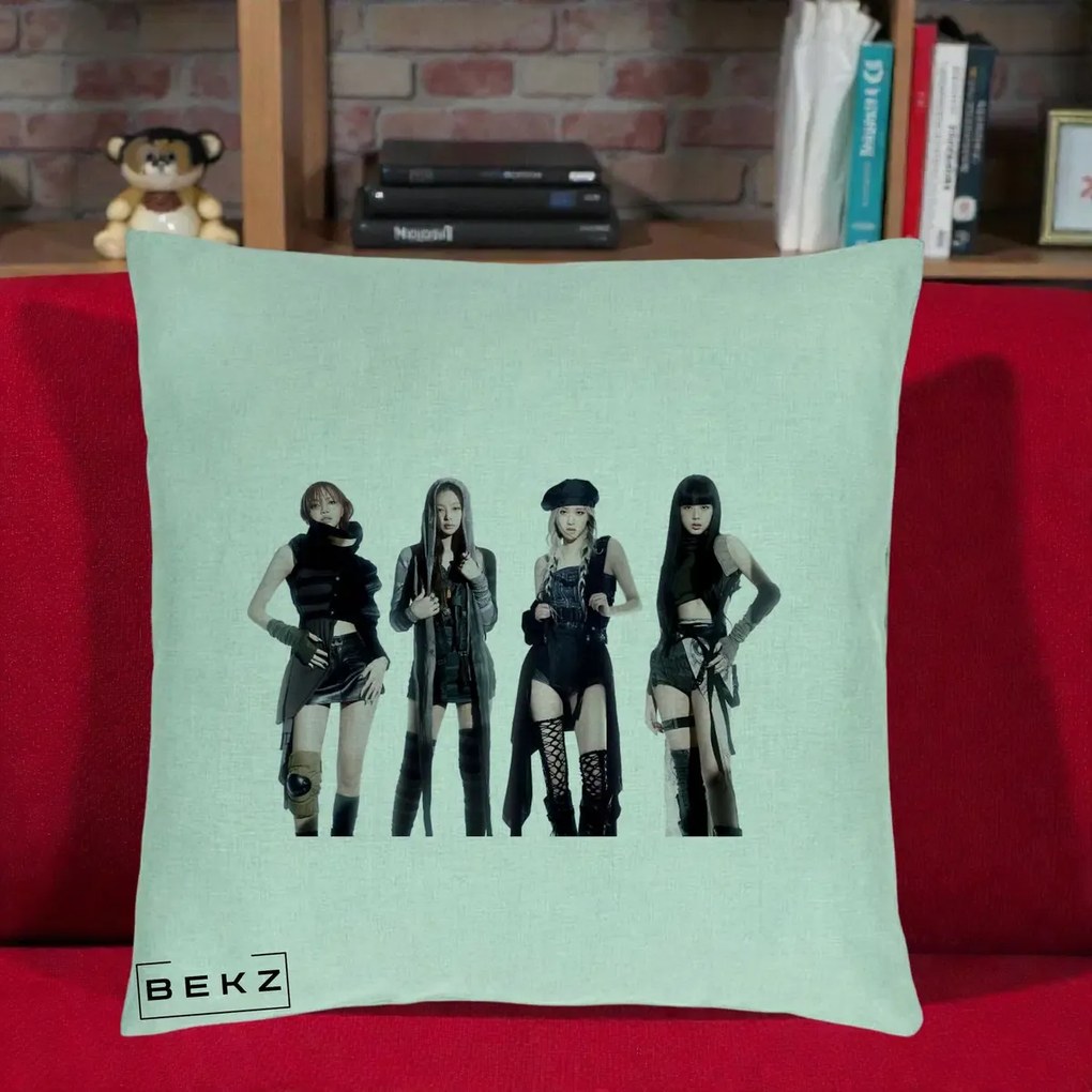 Perna Personalizata K-pop BLACKPINK Tinute Negre Elegante Grup, 40x40 cm, Verde Menta, Husa Detasabila, Perna Inclusa, BEKZ®