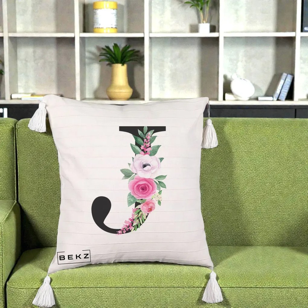 Cadou Personalizat - Perna Personalizata Monograma Florala Litera J, 40x40 cm, Bej cu Franjuri, Husa Detasabila, Perna Inclusa, BEKZ®