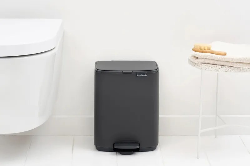 Cos de gunoi Brabantia Bo Pedal 1010132, 7 l, Inchidere lenta, Baza cauciucata, Finisaj mineral, Gri inchis