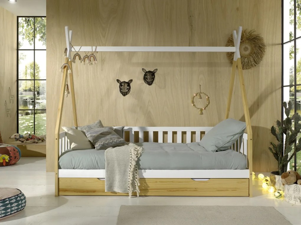 Set TIPI este format din Pat copii înalt cu gard (90 x 200 cm) și un sertar în culoare culoare lemn natural.