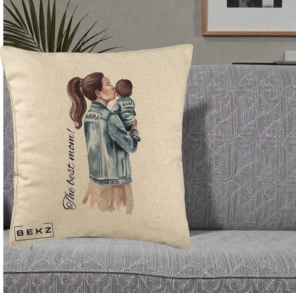 Cadou pentru Mama - Perna Personalizata The Best Mom Jachete, 40x40 cm, Bej, Husa Detasabila, Perna Inclusa, BEKZ®