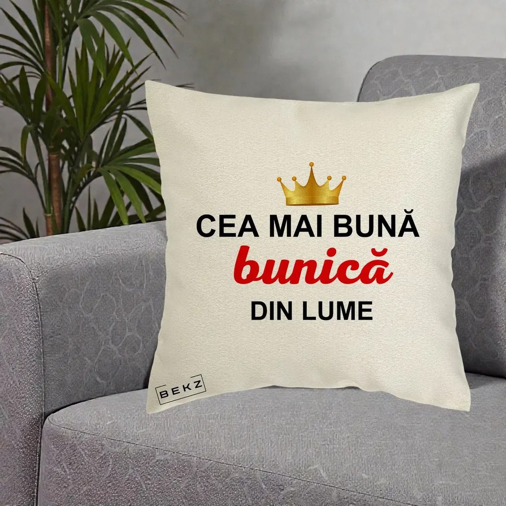 Cadou pentru Bunica - Perna Personalizata Cea Mai Buna Bunica Din Lume Coroana Aurie, 40x40 cm, Ecru, Husa Detasabila, Perna Inclusa, BEKZ®