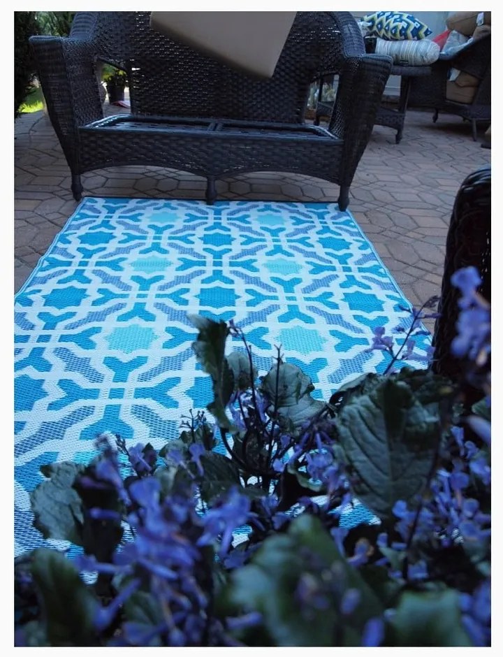 Covor reversibil pentru exterior din plastic reciclat Fab Hab Seville, 150 x 240 cm, albastru - gri