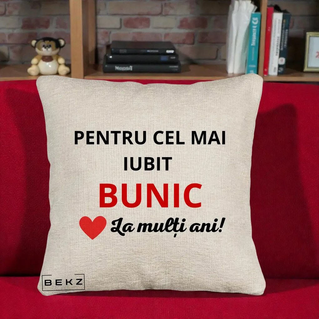 Cadou pentru Bunic - Perna Personalizata Pentru Cel Mai Iubit Bunic La Multi Ani Rosu, 40x40 cm, Bej Canapea, Husa Detasabila, Perna Inclusa, BEKZ®