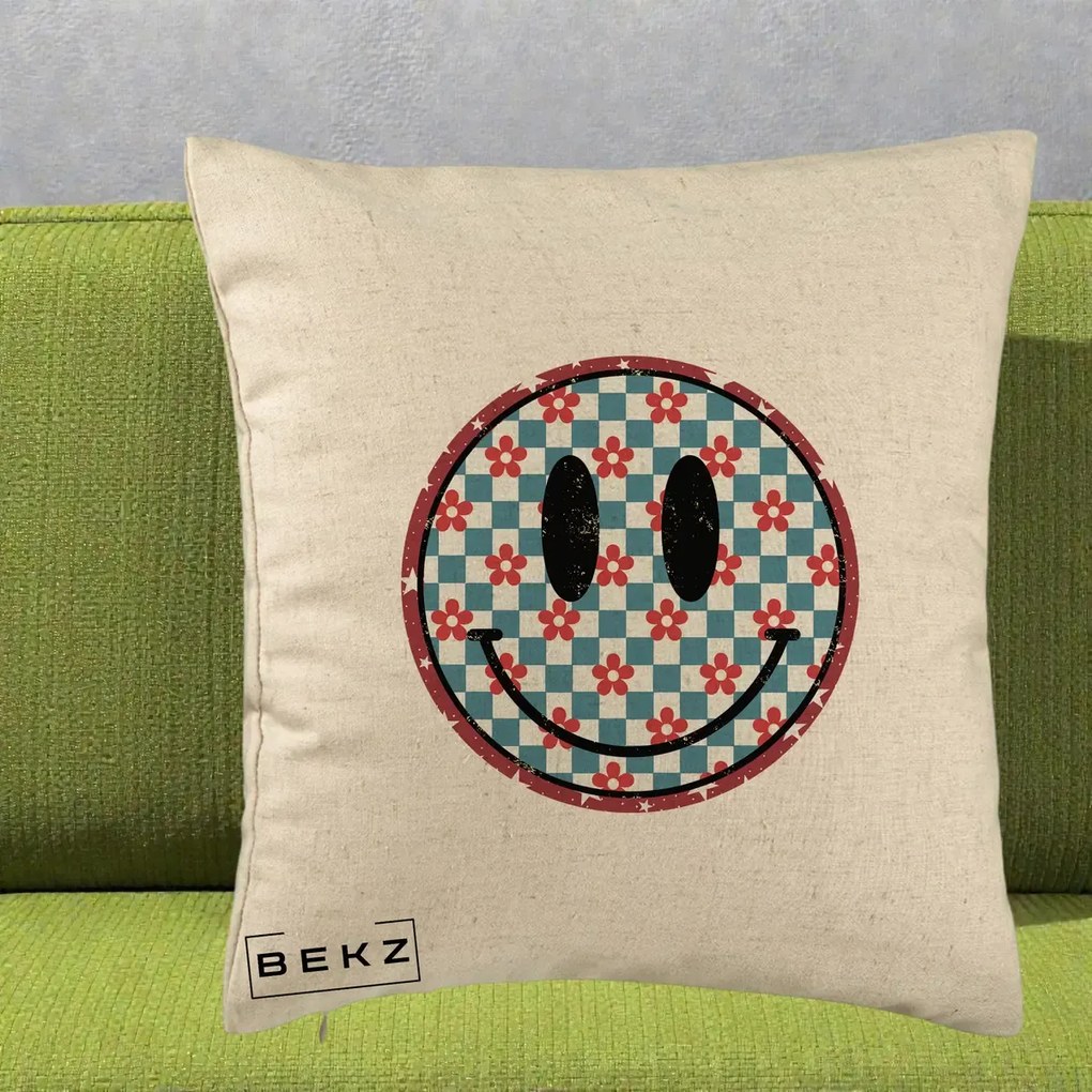 Perna Decorativa Smiley Face Checkered cu Floricele, 40x40 cm, Bej, Husa Detasabila, Perna Inclusa, BEKZ®