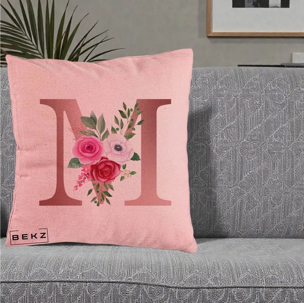 Cadou Personalizat - Perna Personalizata Monograma Rose Gold Litera M cu Trandafiri, 40x40 cm, Roz, Husa Detasabila, Perna Inclusa, BEKZ®
