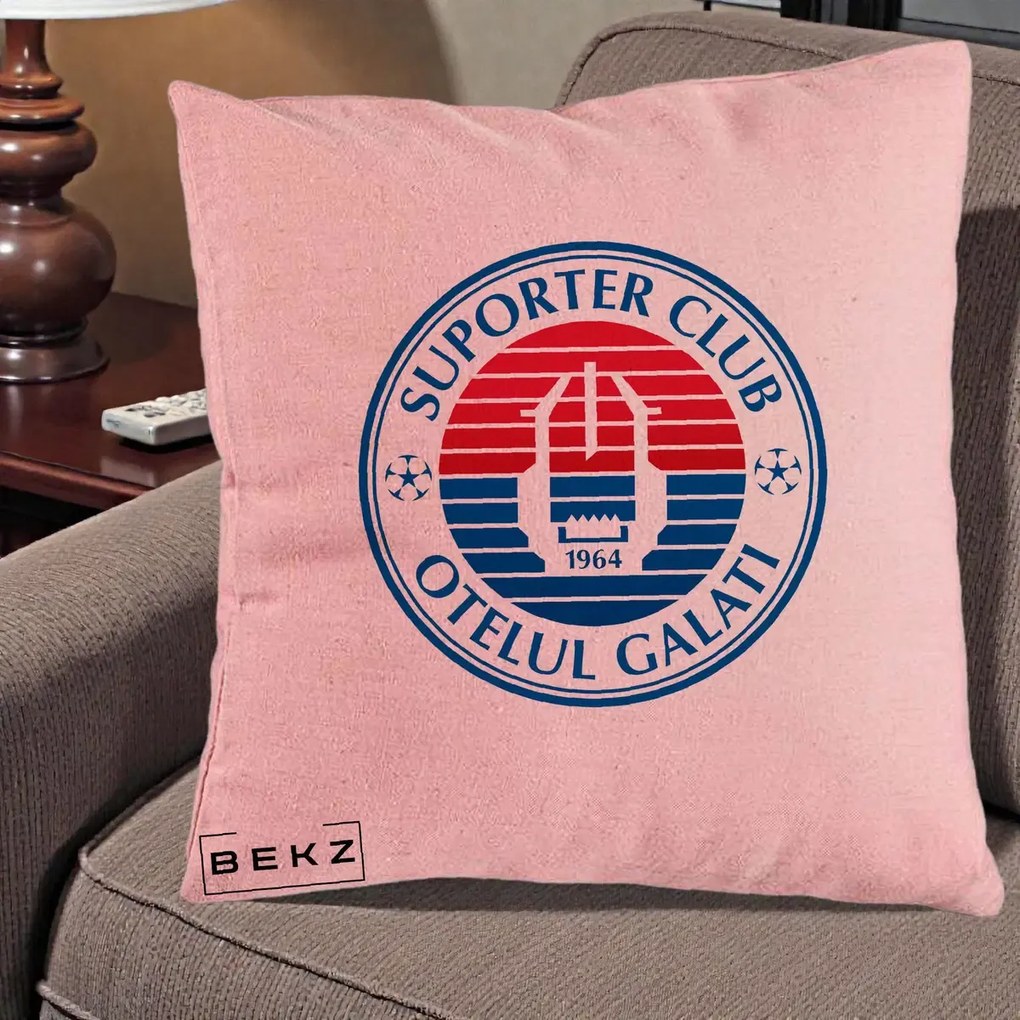 Perna Personalizata Otelul Galati Suporter Club 1964, 40x40 cm, Roz, Husa Detasabila, Perna Inclusa, BEKZ®