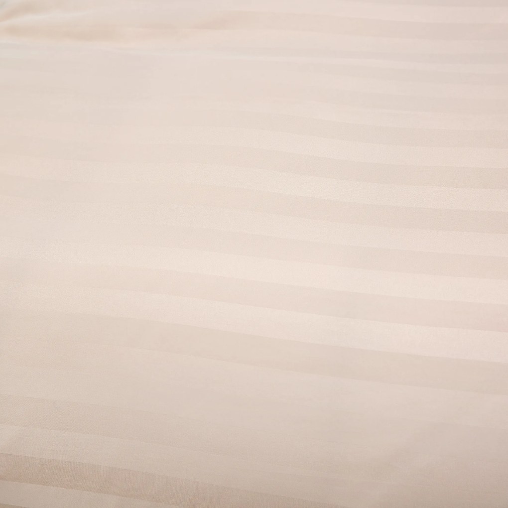 Lenjerie de pat hoteliera din microfibra JASMINE sampanie - dunga 2 cm Dimensiunile lenjeriei: 2 buc 70 x 90 cm | 200 x 220 cm