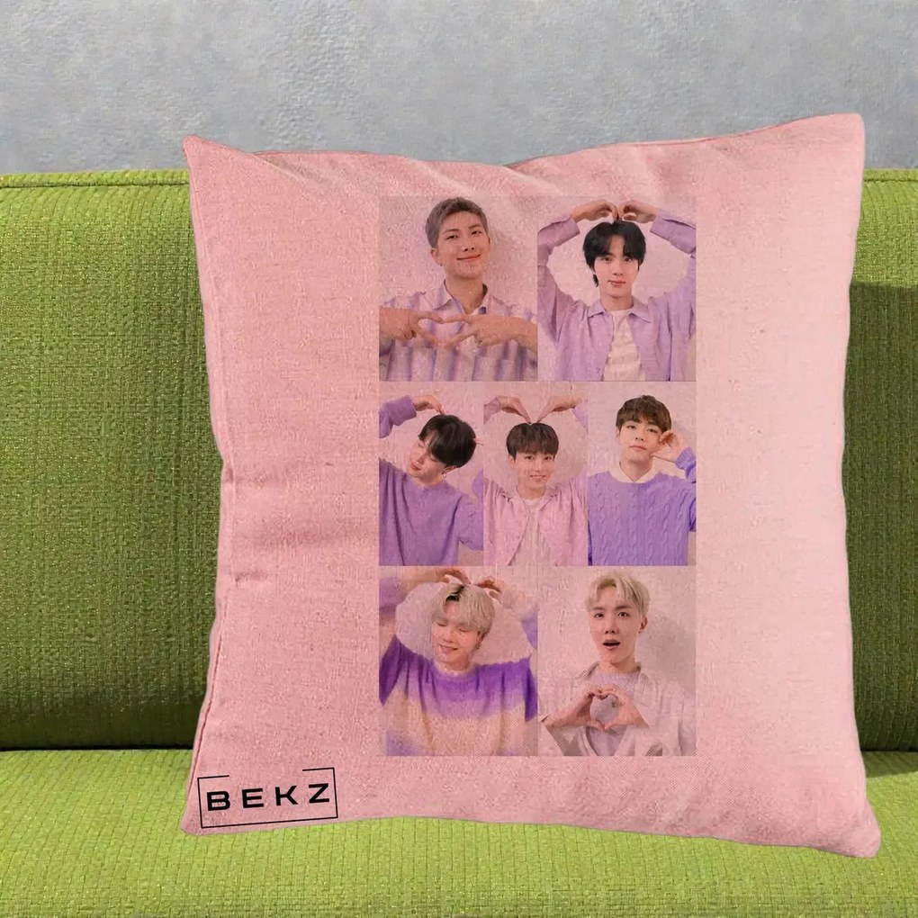 Perna Personalizata K-pop BTS Colaj 7 Portrete cu Inimi Lila, 40x40 cm, Roz, Husa Detasabila, Perna Inclusa, BEKZ®