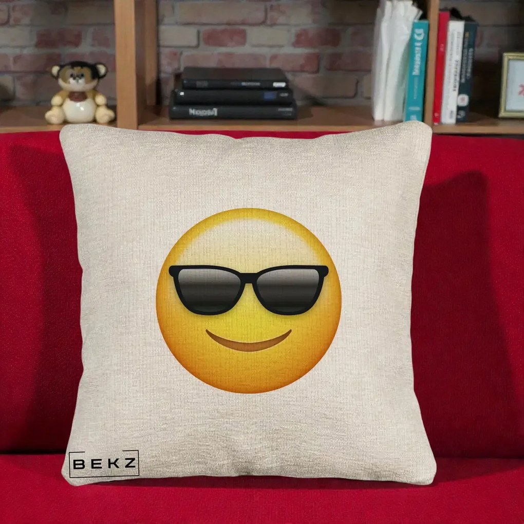 Perna Decorativa Emoji Cool Ochelari, 40x40 cm, Bej Canapea, Husa Detasabila, Perna Inclusa, BEKZ®