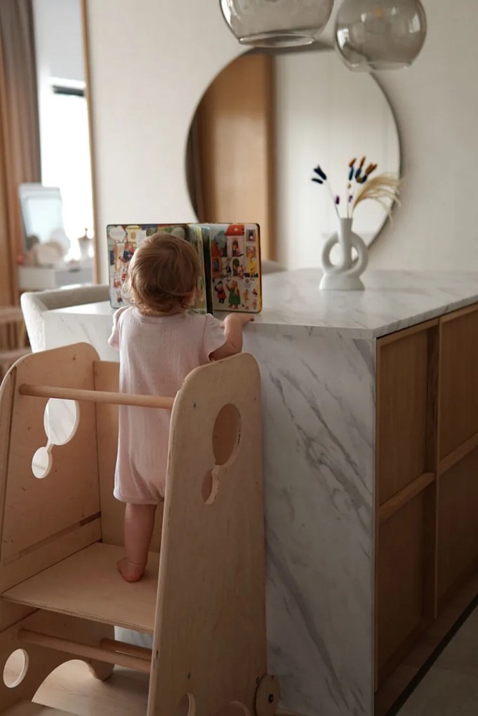 Turn de invatare multifunctional cu tabla