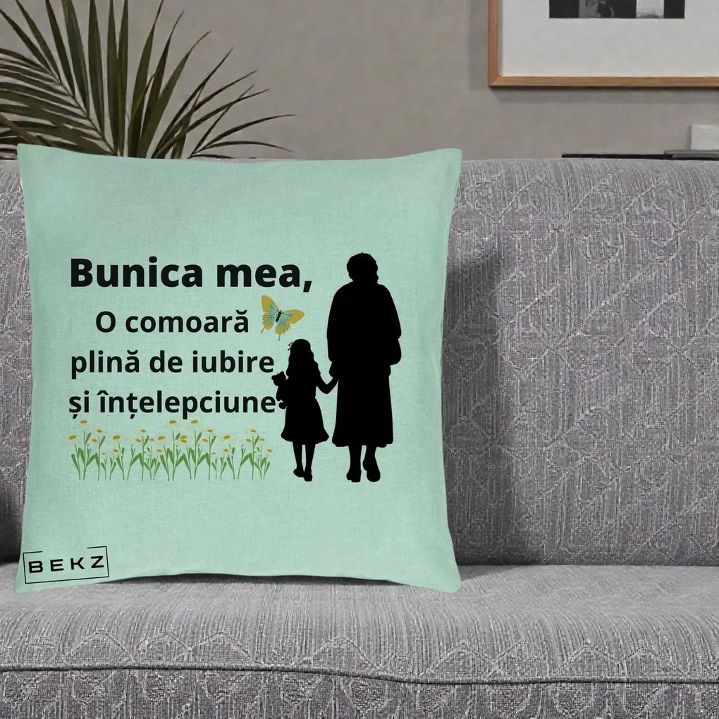 Cadou pentru Bunica - Perna Personalizata Bunica Mea Comoara Iubire Intelepciune Varianta Extinsa, 40x40 cm, Verde Menta, Husa Detasabila, Perna Inclusa, BEKZ®