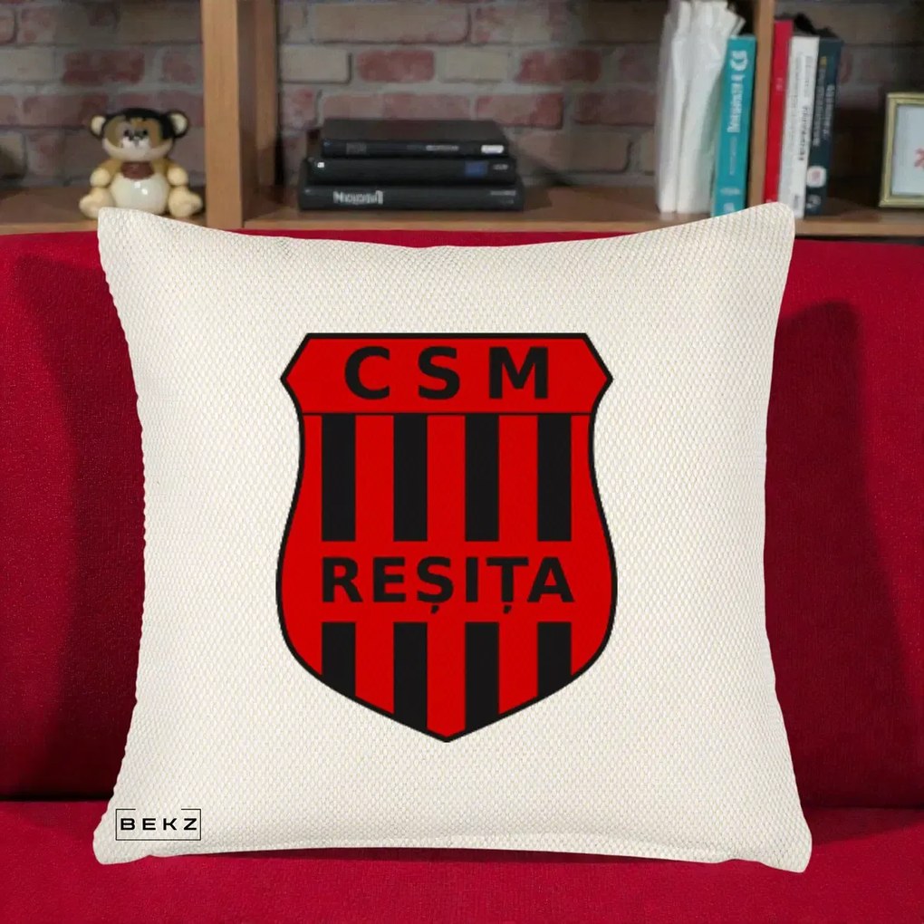 Perna Personalizata CSM Resita Fotbal, 40x40 cm, Crem Reliefat, Husa Detasabila, Perna Inclusa, BEKZ®